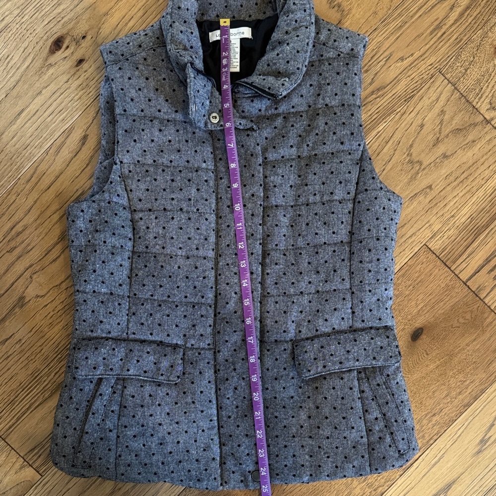 😊Liz Claiborne Gray Quilted Polka Dot Puffer Vest